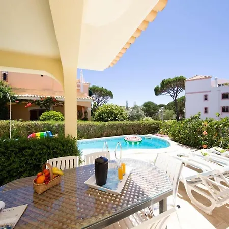 Augusto Villa Vilamoura
